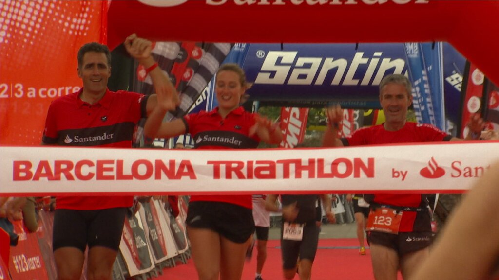 🏊🚴👟 <a href="/miss_belmont/">Mireia Belmonte</a> , Indurain i Martín Fiz animen la #BCNTriathlon <a href="/bcntriathlon/">Bcn Triathlon</a> 
▶️ goo.gl/b8P1y9
