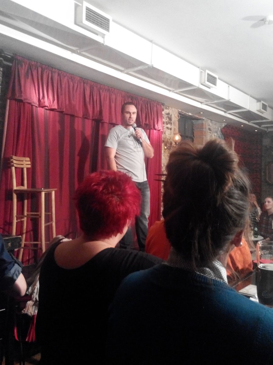 Standuprs's tweet photo. Iz Zagreba nam dolazi Marko Dejanović #sestival #standupfest2016 https://t.co/nbBrAOIl2Y