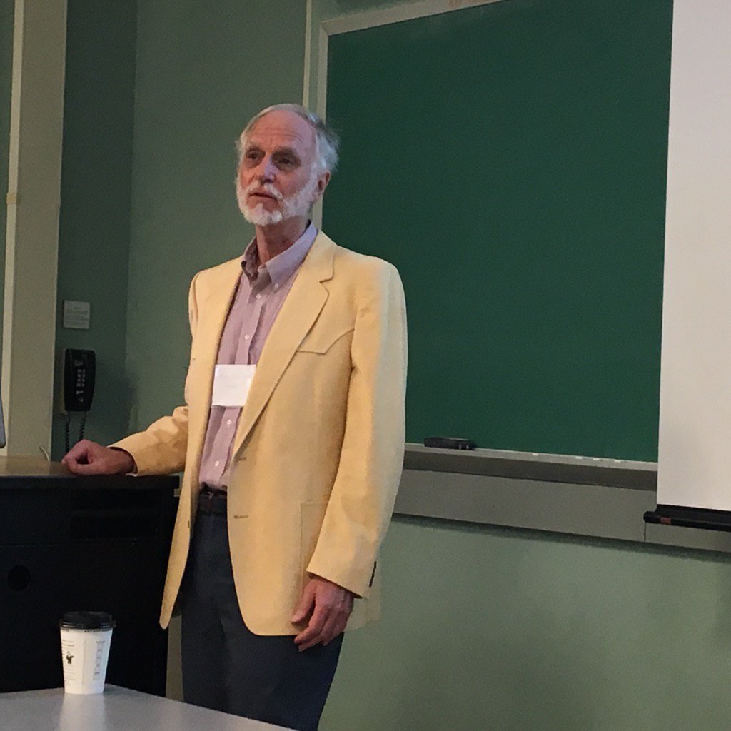 mvitevit's tweet photo. Final talk of the weekend Rich Schweickert networks of dreams #Winer2016 https://t.co/d6CPGcdNbE