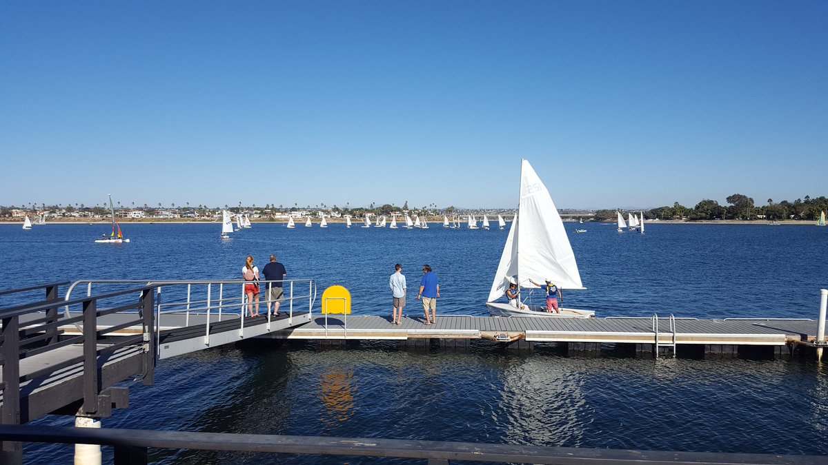 UCSDSailing's tweet image. Frosh Soph regatta at mission bay! #getrecd