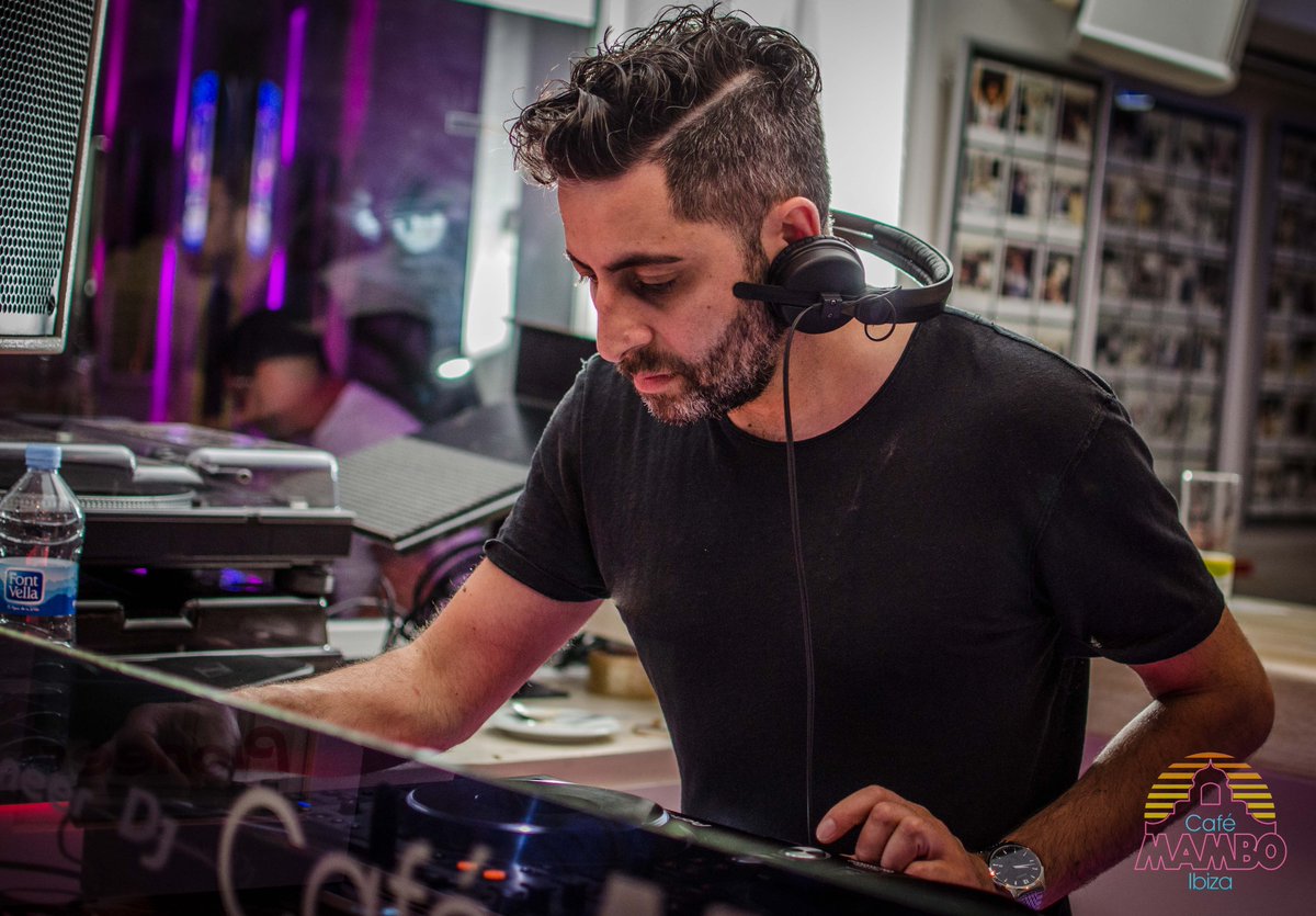 Mamboibiza's tweet photo. As a special treat for #monday we have the talented @DariusSyrossian in the house live from 8pm. Dont miss it ❤👐🎧 https://t.co/sha8xDG0NM