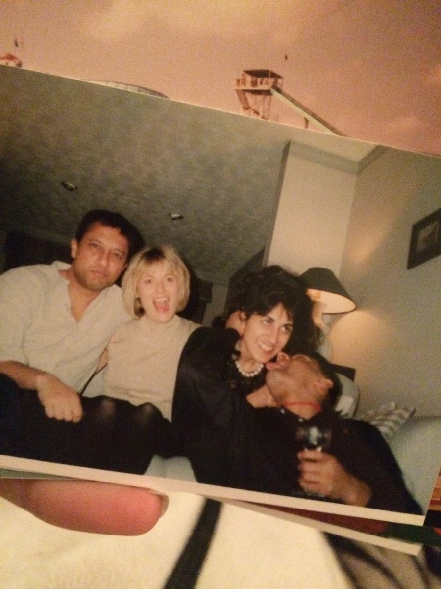 anyadard_'s tweet image. @_keells_ keeley look at our parents😂