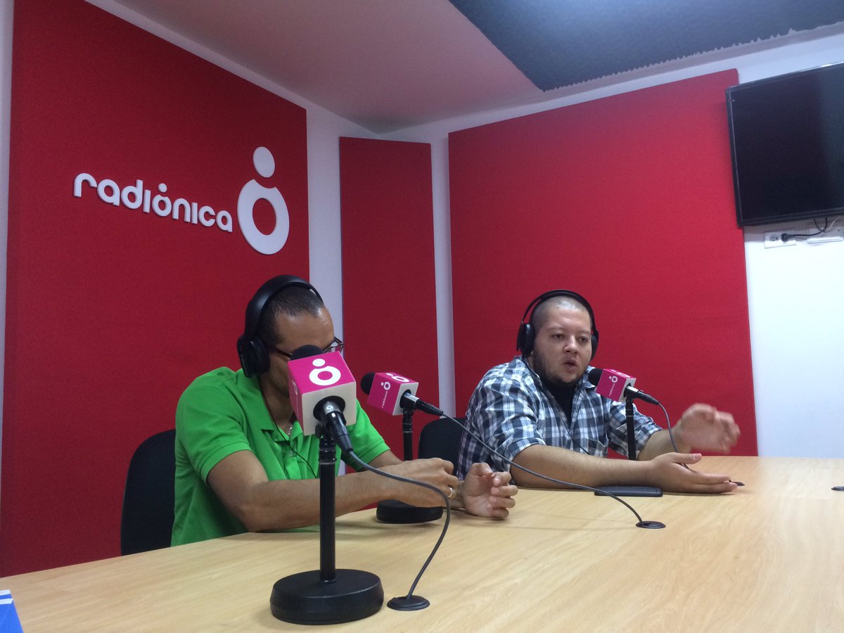 Hoy en #DemoEstéreo Desde <a href="/RadionicaMed/">Radiónica Medellín</a> conversando con #GuerraDeGuerrillas y <a href="/ViaCerradaSka/">Vía Cerrada</a> #AlAire 99.9 FM somos <a href="/radionica/">Mila Mila</a> 4-6 pm
