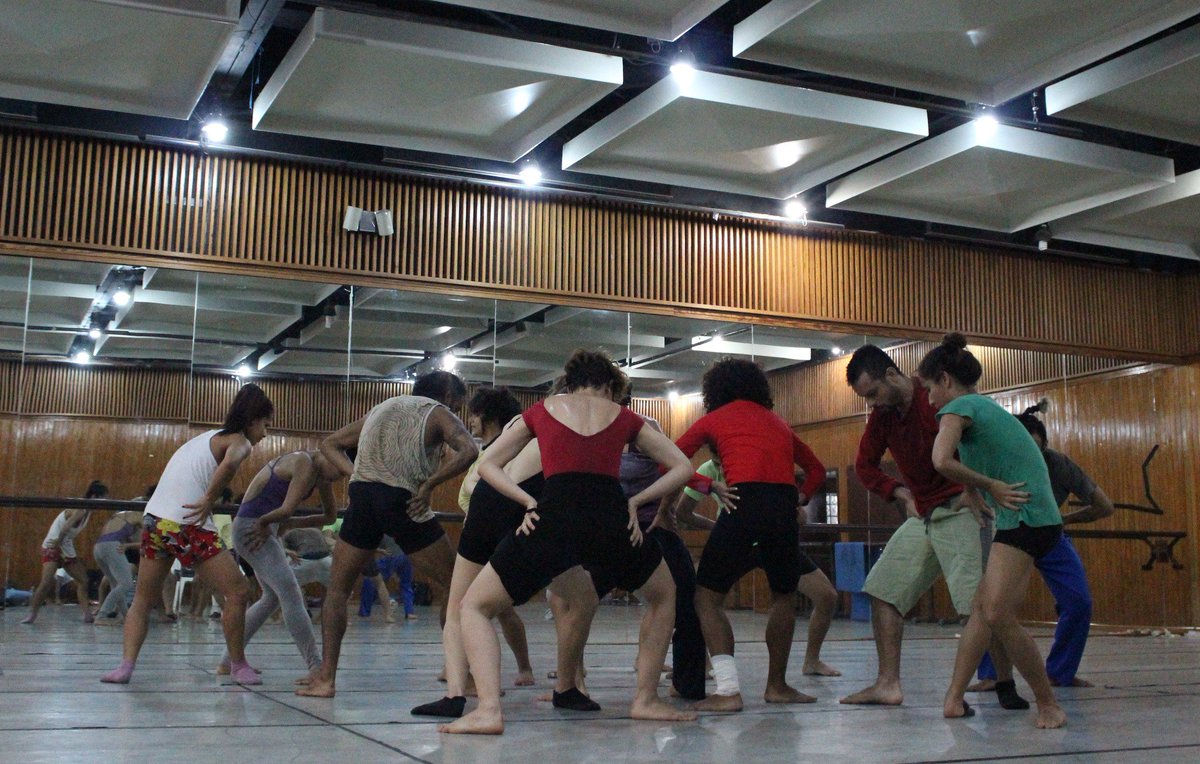 PlataformaIAEM's tweet photo. Teresa Danza Contemporánea estrena la pieza Phi en la sala Ríos Reyna https://t.co/cRLRp8lAuQ https://t.co/ZGpUTurUVS