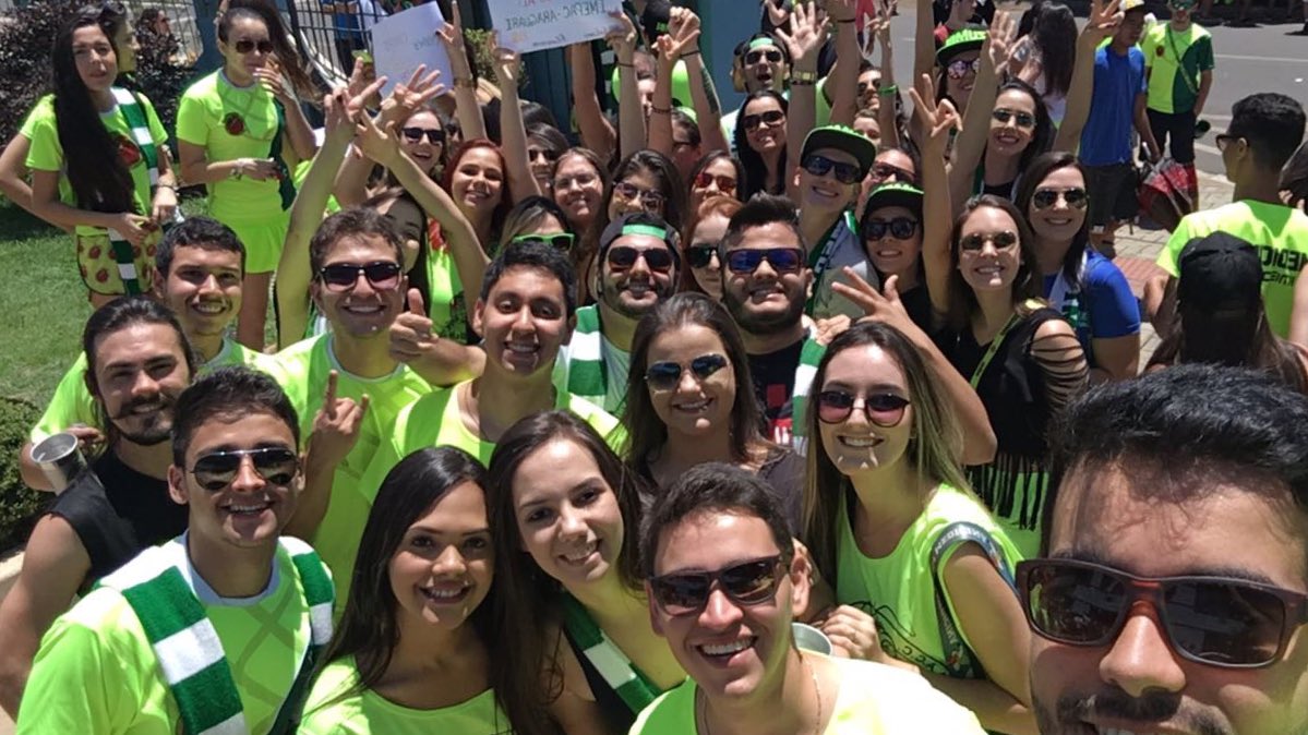 danielrmcorrea's tweet photo. O que dizer sobre essa sensação melhor do mundo de estar do lado de fora do vestibular! 😍💚#medicina #imepac #zumbizeira https://t.co/CLIxxh00Z6