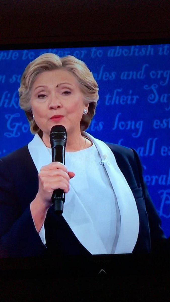 HowieCarrShow's tweet image. The infamous fly that landed on @HillaryClinton's face during the #debate.