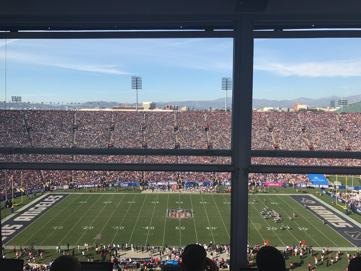 RachelGLicata's tweet photo. @dohr_e_dohr thanks! Good to be here. #GoBills https://t.co/oNL5eAjB5o