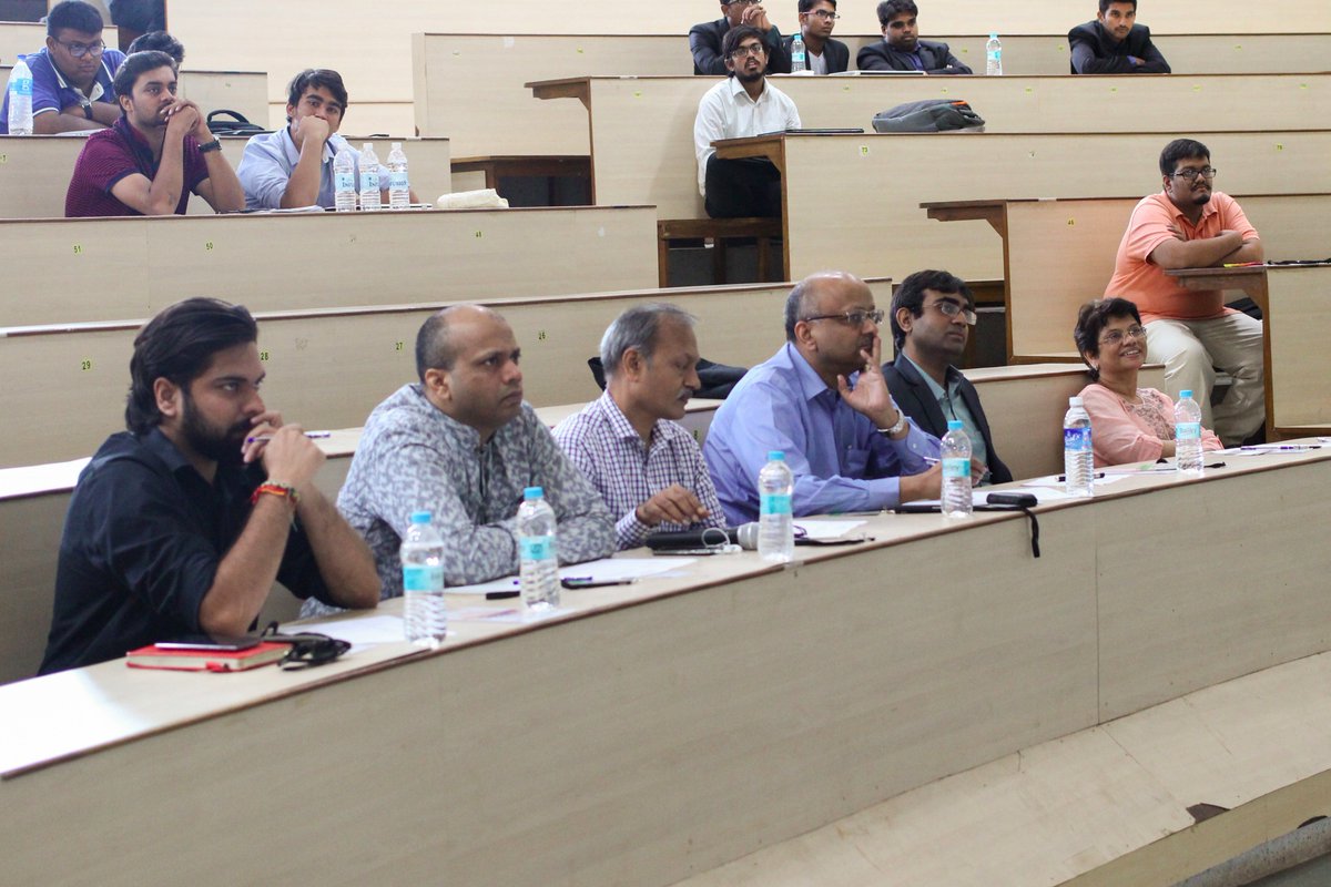 CoalescenceIN's tweet photo. Novatia: The B-Plan Competition, final round @BITSPilaniGoa #Day1 #Coalescence16 #GoingZeroToOne #bplan #pitching #startups #funding https://t.co/UjFsRqUHL7