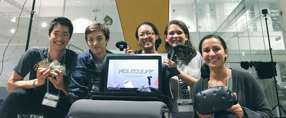 RyanChenLee's tweet photo. And that's a wrap! Good job #moleculvr team! This has been the most fun week of #hackvr coding ever. #realityvirtuallyhack https://t.co/Q41QVnh9nM