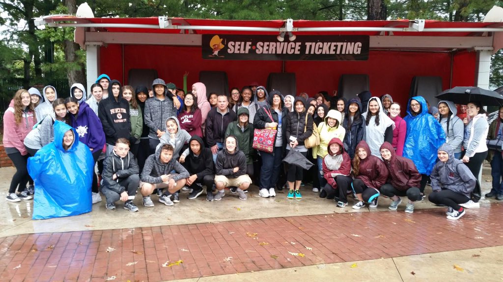 Even though it rained, Nutley Key Club had an AMAZING turn out for Fall Rally today at Six Flags Great Adventure!!🎉😄