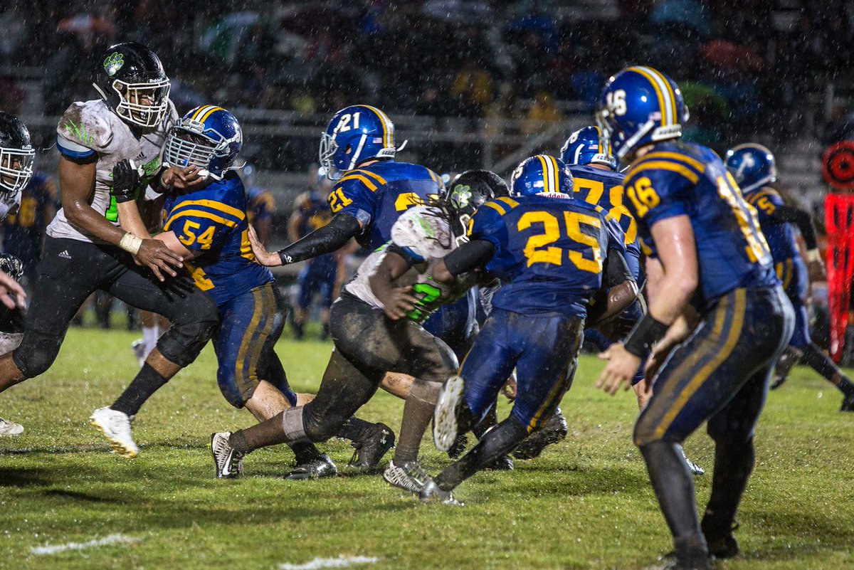 _TooUnderRated's tweet photo. 😈🏈🍴 https://t.co/TcPUFbWwQE