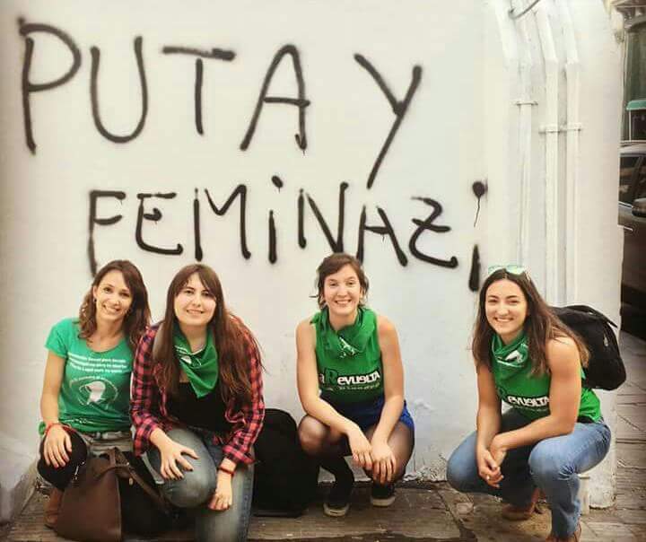 Renataghilotti's tweet photo. La violencia no se combate con mas violencia #niunamenos https://t.co/qlObTdJx89