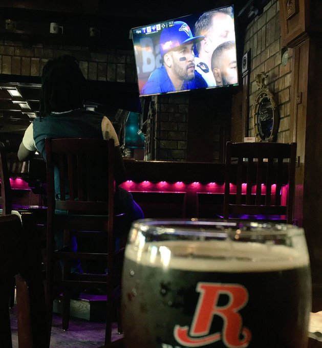 This is my Thanksgiving Sunday! ⚾️🍺 https://t.co/uOUyKtJMS3<a href="/tag/onmfc"class="tags"><span>#onmfc</span></a>