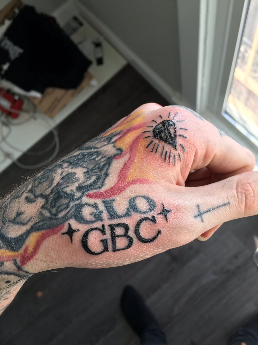 Lilpeep's tweet photo. Gbc baby we can glo now https://t.co/lRum2lXSg9
