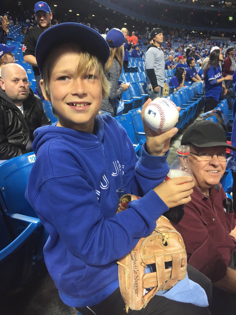dmac15's tweet photo. Happy birthday Ryan!  #ourmoment https://t.co/PTWmstygJb