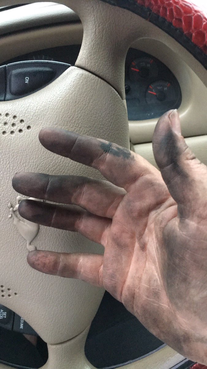 _WaywardUnicorn's tweet photo. Fuck your gender roles. My parents didn't raise me to be a damsel in distress. ๐๐ป#dontneedamrfixit #fixitmyself #alsowithbreslittlehands https://t.co/kC4snuY082