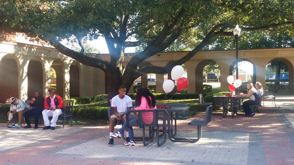 NavarroRecruit's tweet photo. Preview Day! #NavarroCollege #NCRecruiting https://t.co/b1ehyzaA4O