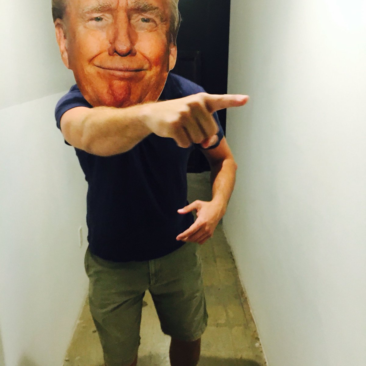 Geettttttt READY TO RUMMBBLEEEEE!!!! #fucktrump #dumptrump #GrabThePussy #debate2016