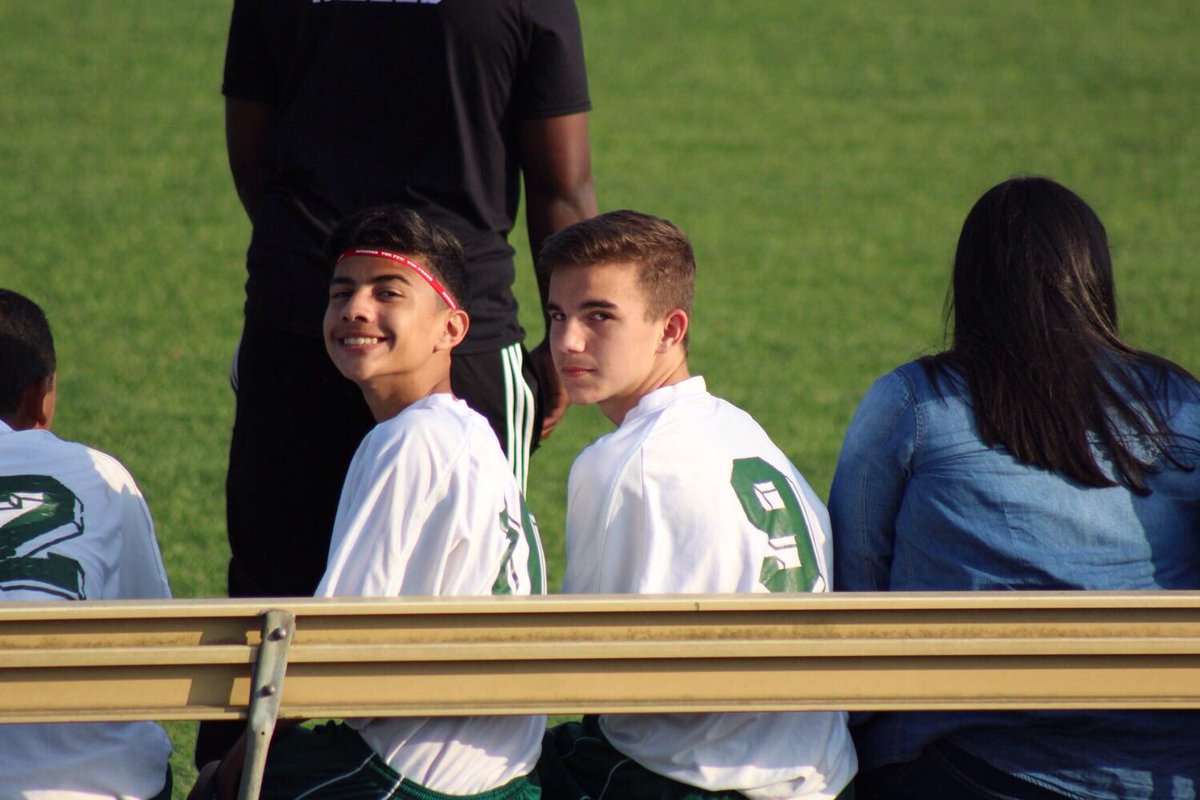 VillafaneEdgar's tweet photo. Soccer season needs to hurry up I miss it ☹️❤️ https://t.co/QoFLe9kBO0