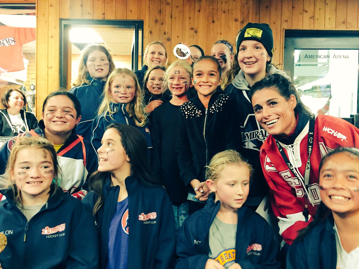 bhyouthhockey's tweet photo. Girls Hockey Weekend was a huge success! Big thanks to @KendallCoyne for her unwavering support of girls hockey in IL. #WGIHW @IIHFHockey https://t.co/p4BcPXntpJ
