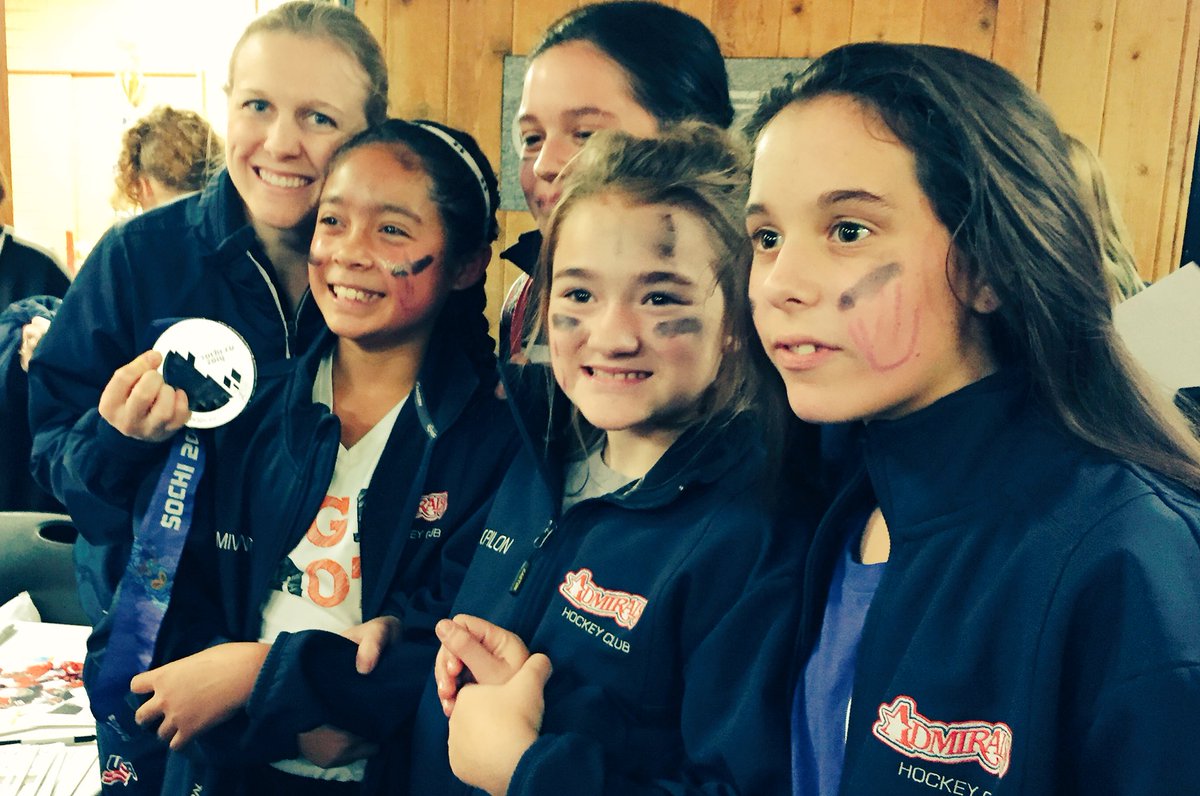 bhyouthhockey's tweet photo. Girls Hockey Weekend was a huge success! Big thanks to @KendallCoyne for her unwavering support of girls hockey in IL. #WGIHW @IIHFHockey https://t.co/p4BcPXntpJ