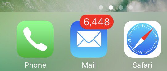 msnetik's tweet photo. NOBODY CARES ABOUT 33,000 EMAILS JUST LOOK AT MY INBOX https://t.co/Yo5ANOWscW