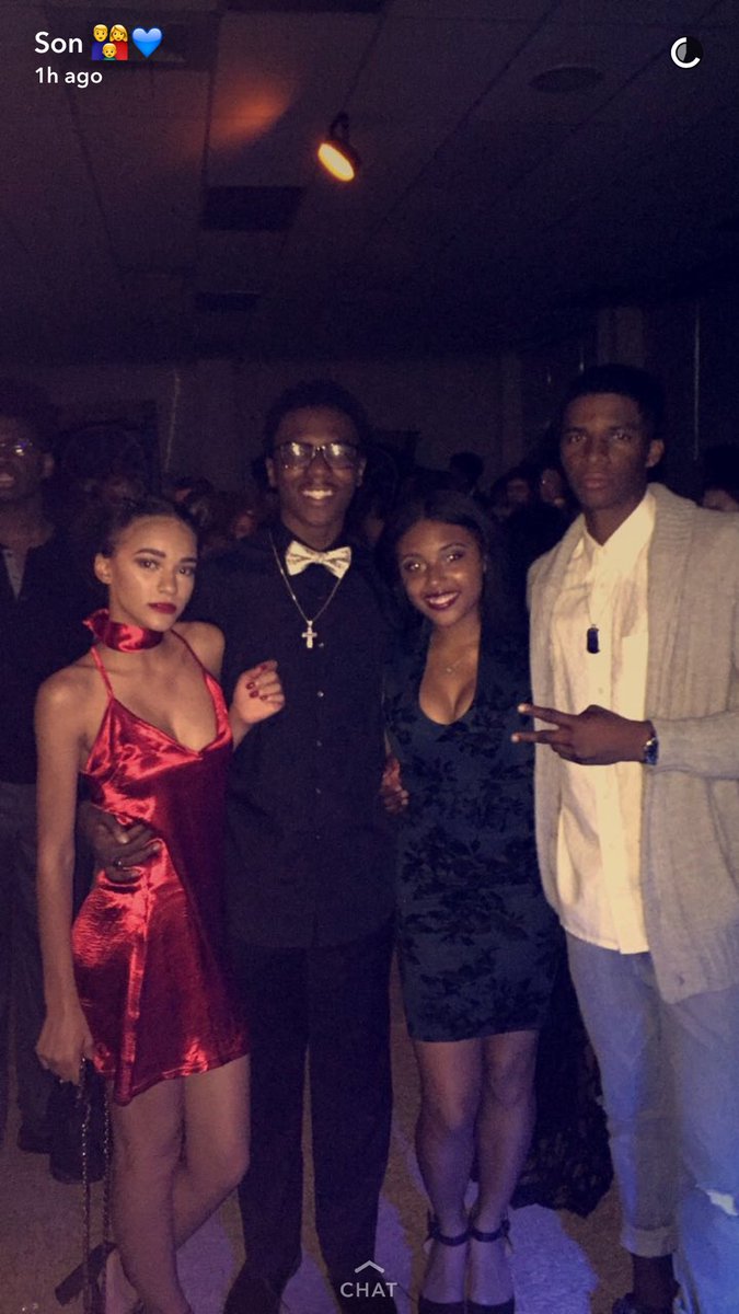 chichipea's tweet photo. Hoco #free2017 🔒 https://t.co/if8ka28eNh