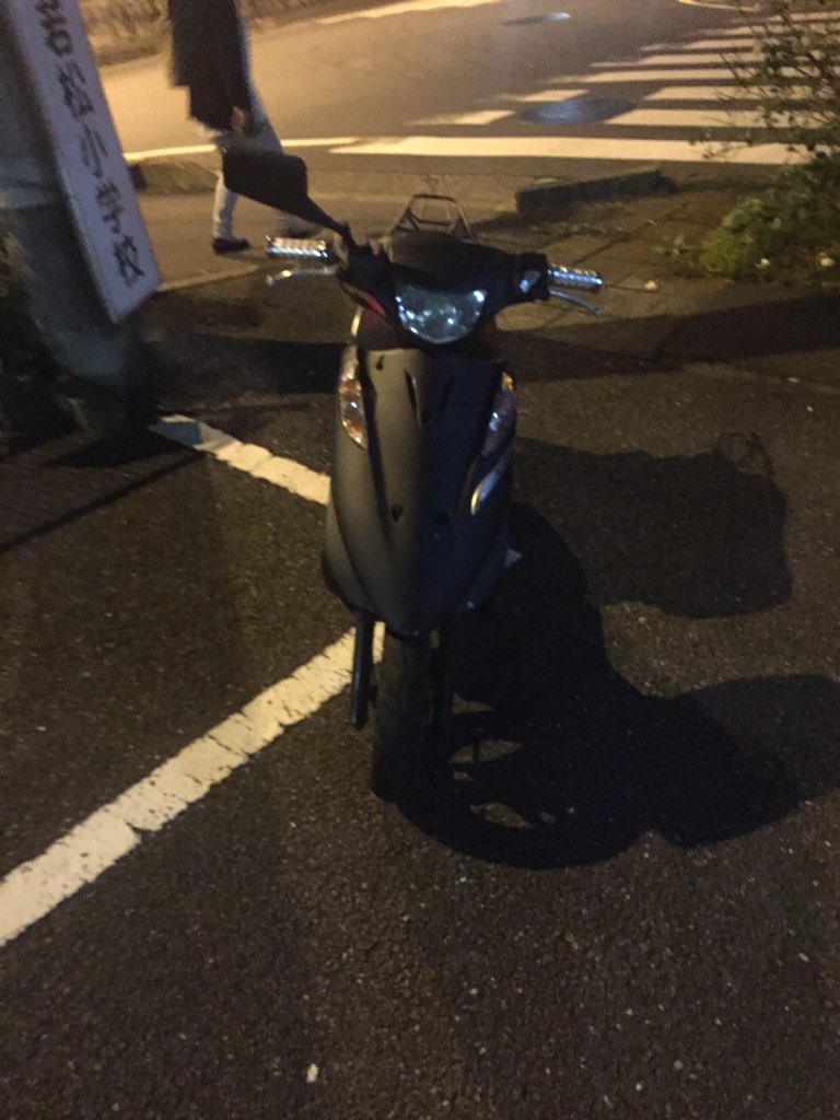 address_v_125's tweet photo. ワンツー回します！
値段は8万からで！
改造点はメッキグリップとナポミと自家塗装です！
東京からになります！ https://t.co/xGSMJH7POE