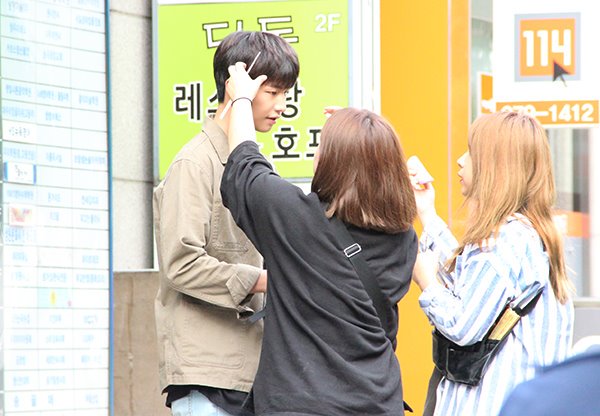 CuYBcoqUIAAZM3F.jpg:large