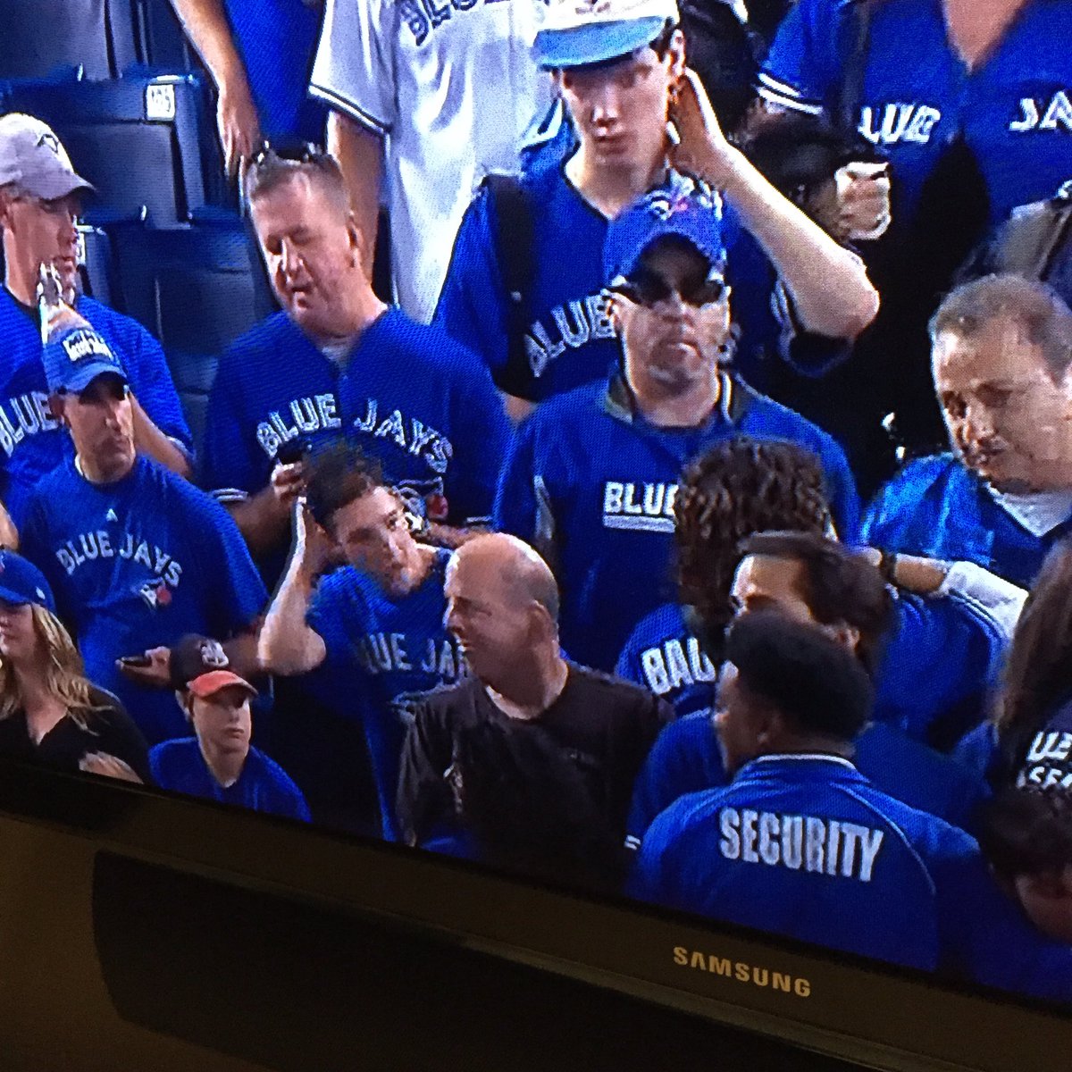 willycole15's tweet photo. Great BlueJays win tonight for everyone , Oh looks who's on Sportsnet @CRSrents CEO Steve Fay #amazingending https://t.co/hYy0bbWI24