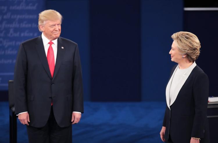 OpenCampaignUS's tweet photo. Who won the second 2016 Presidential debate between Hillary Clinton and Donald Trump?  https://t.co/CD8SXPoR9e https://t.co/F30rhykanE