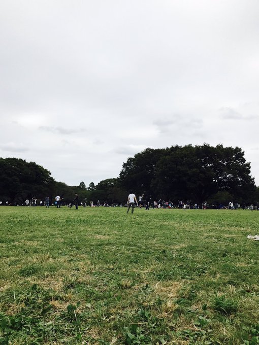 代々木公園でピクニック💓 https://t.co/ZFHveKVKNW