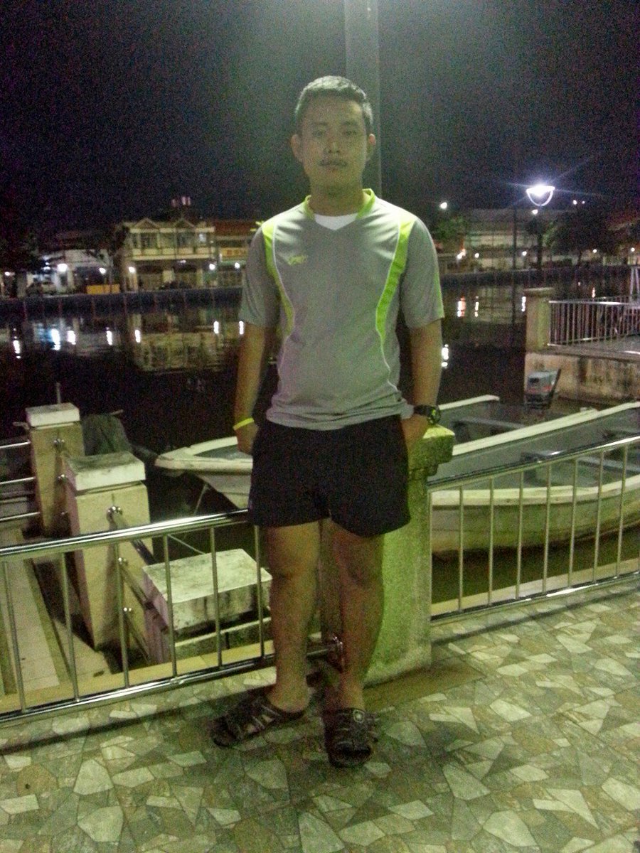 fhis_sigsag's tweet photo. ใครเคยเจอกะหรี สาธารณะ คนนี้บ้าง? บริการดูดดอฟรี ถูกใจให้เยสฟรี พิกัดในเมืองปัตตานี https://t.co/1Z7LqHYd7p