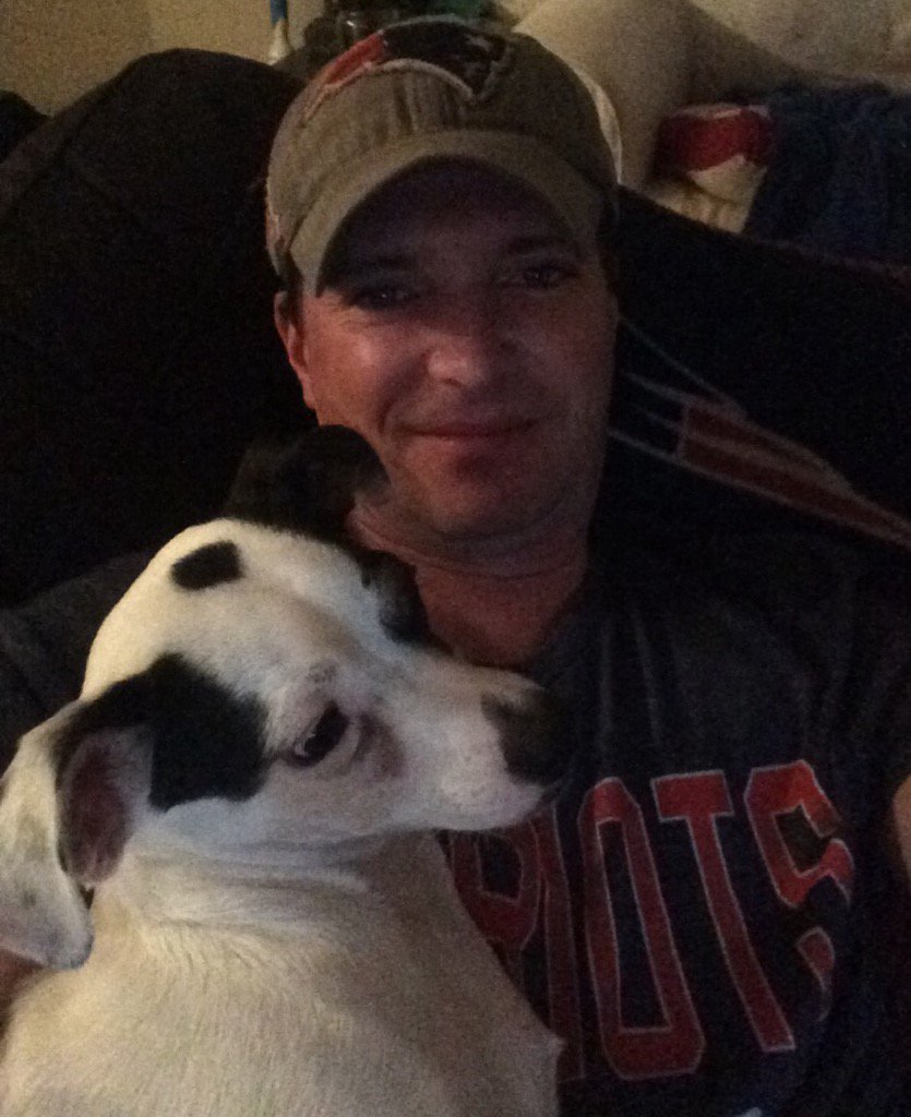 Brian_Murphy12's tweet photo. Enjoying the return of Brady and the Patriots win with my pup! #BradysBack #Patriots https://t.co/ELIPLc95O7