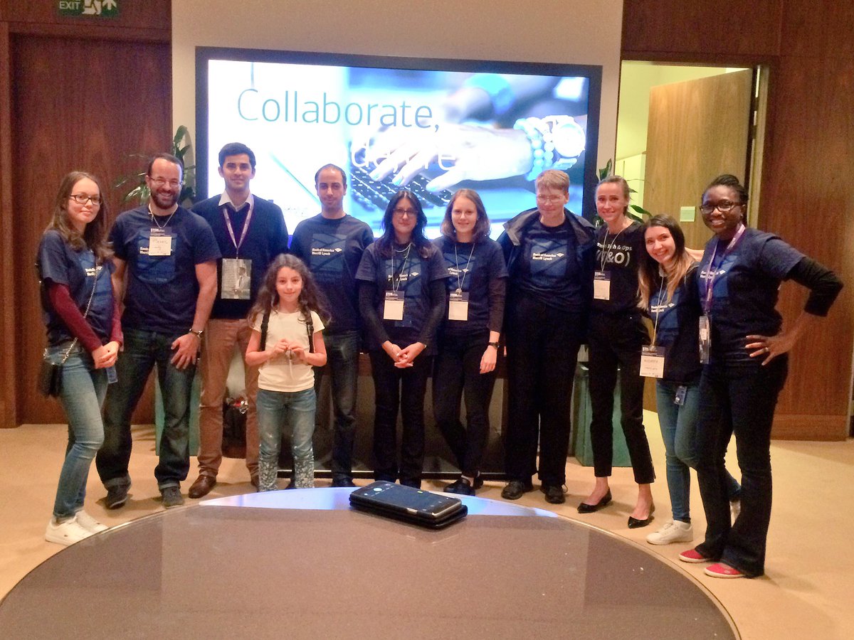 JanaNovohradska's tweet image. Thank you volunteers for teaching girls technical skills&amp;amp;use them to tackle big issues as food waste and distribution. @BofAML #foodcodewknd