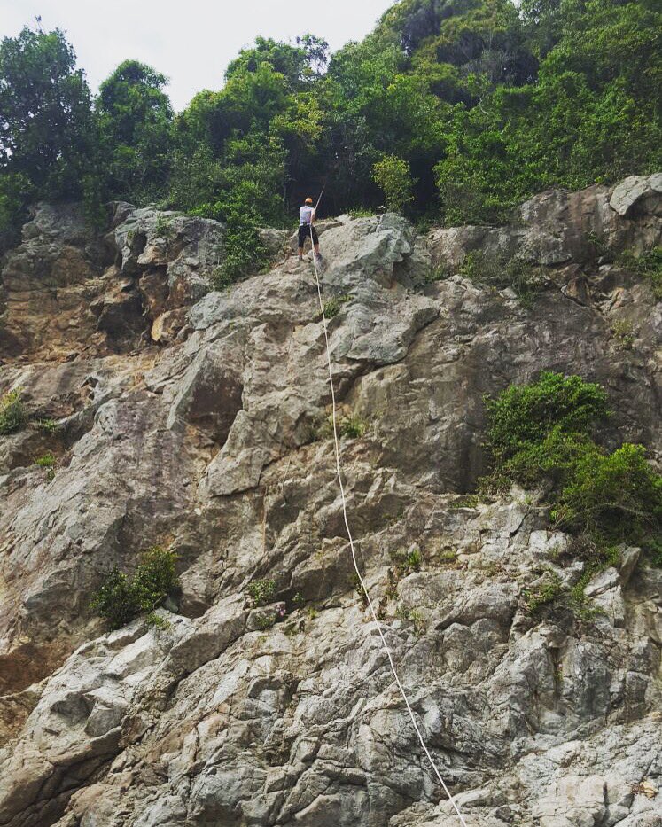 kate_t85's tweet image. Abseiling in the Vietnamese mountains #monkeymountain #travel #fun #danang #vietnam