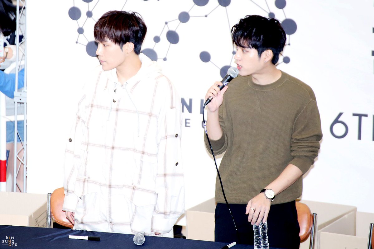 uri_infinitee's tweet photo. [PIC] 161009 Fansign COEX - Woogyu
Cr. Logo https://t.co/mivIt8I9aj