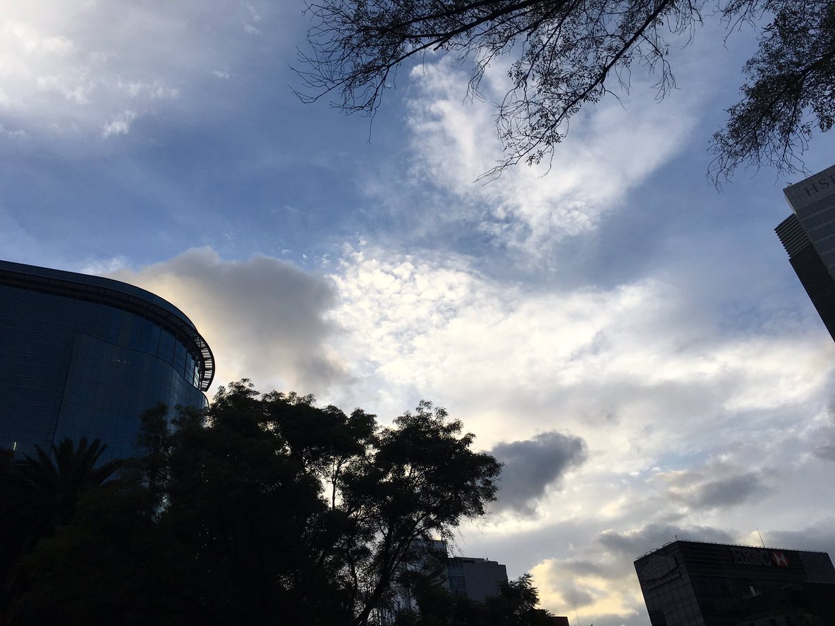 rafiuxlc's tweet photo. Por fin terminó ésta semana. #thankstolife https://t.co/JUj4qBsttm