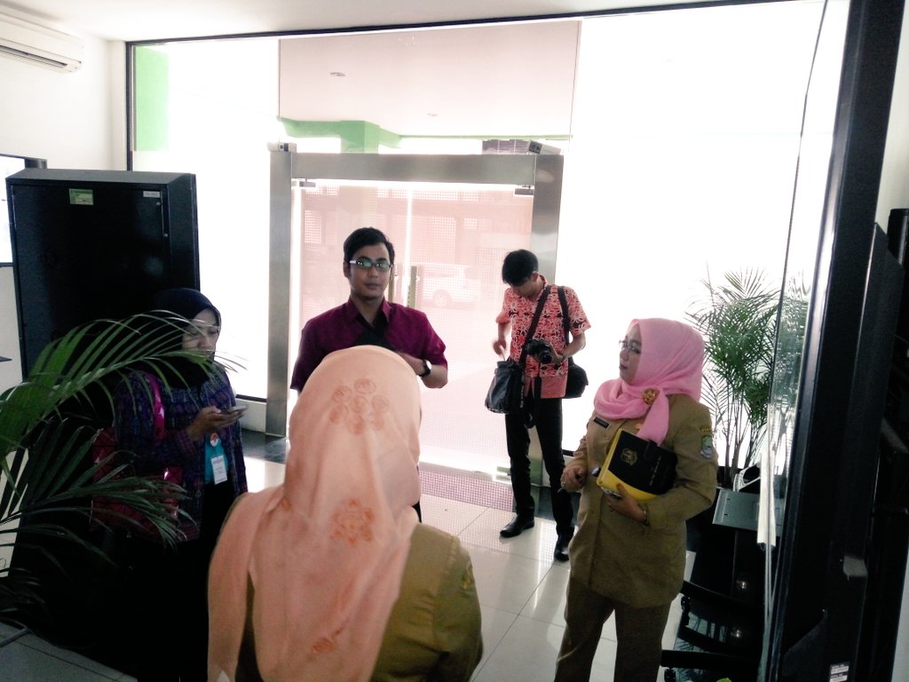 humasbekasikota's tweet photo. @Bappeda_Bekasi terima TIM MONEV @KIPJabar dalam rangka implementasi UU KIP di @pemkotbekasi https://t.co/59lwLYcdYL