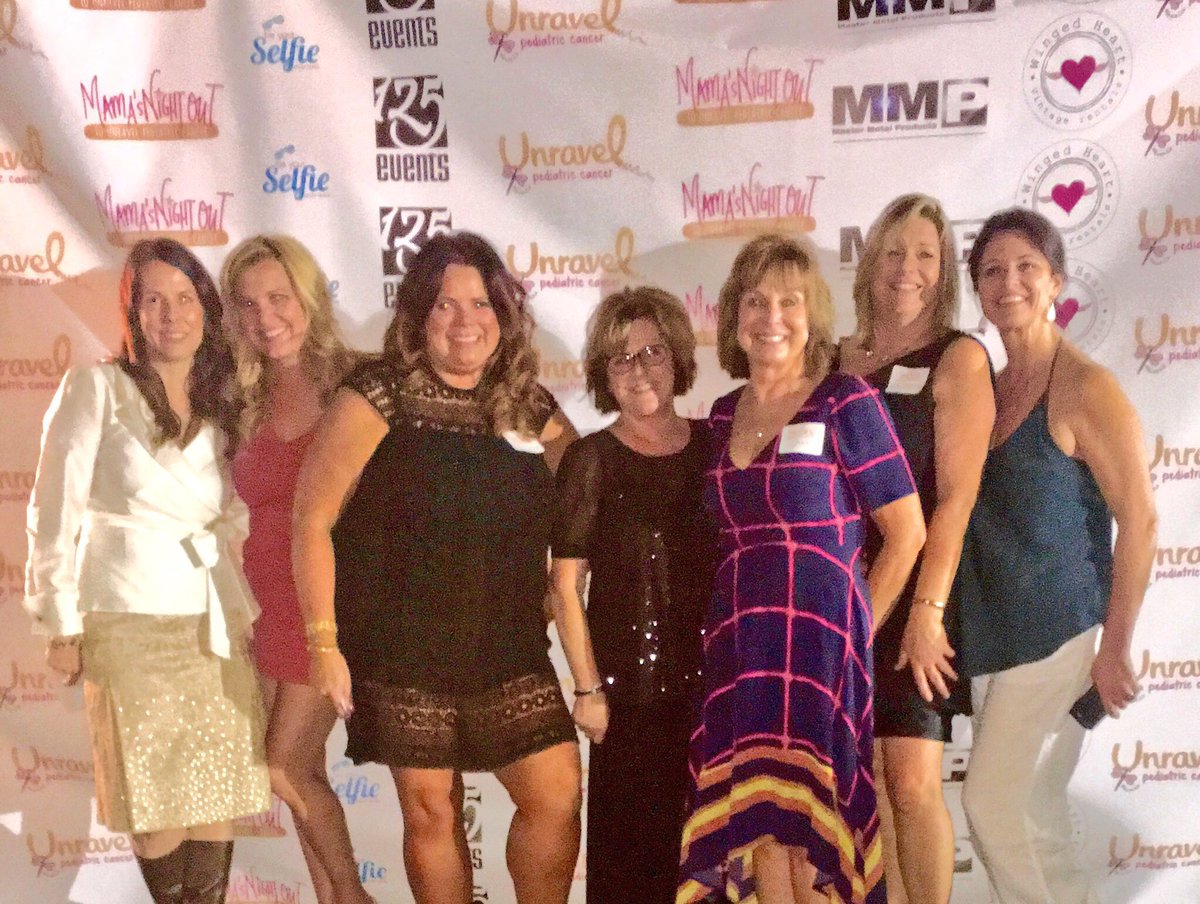 MichelleStarkel's tweet photo. Benefiting pediatric cancer. @mkcindy we love you and appreciate all you do for our children 😘 #unravel #mmp https://t.co/jG3L2pYUu5