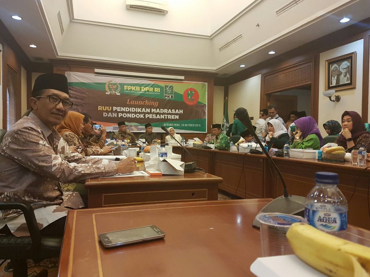 Kiai Holil pada acara lounching RUU Pendidikan Madrasah dan Pondok Pesantren di kantor PBNU. #RUUMadrasahPesantren