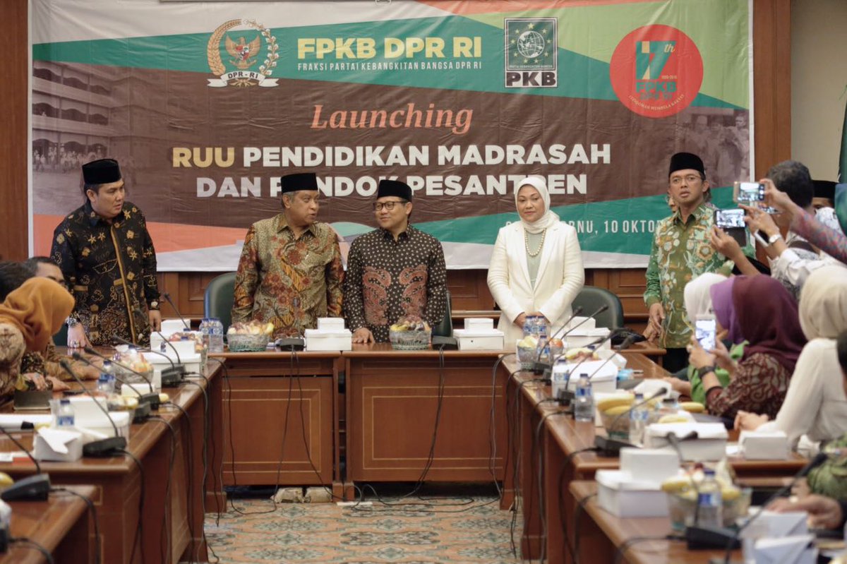 Launching #RUUMadrasahPesantren dihadiri Ketum &amp; Sekjend PBNU <a href="/saidaqil/">Said Aqil Siroj</a> <a href="/Helmy_Faishal_Z/">Ahmad Helmy Faishal Zaini</a> Ketum DPP PKB <a href="/cakiminpkb/">Cak Imin</a> &amp; Ketua <a href="/FraksiPKB/">Fraksi PKB DPR RI</a>