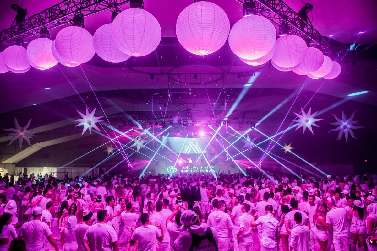 Boodang's tweet photo. #PURE2016 ... you're looking beautiful tonight!! https://t.co/8shlQmF1ZU