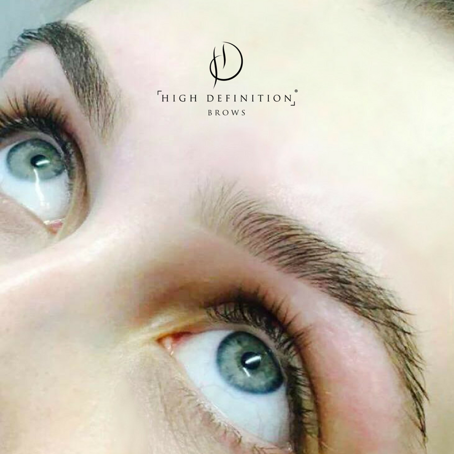 hdbrowsofficial's tweet photo. Brushed up textured brows? Check ✓. Same defined HD Brows shape? Check ✓. Would you try this look? #BrowOfTheWeek #HDBrows https://t.co/E4S9nTcM0G
