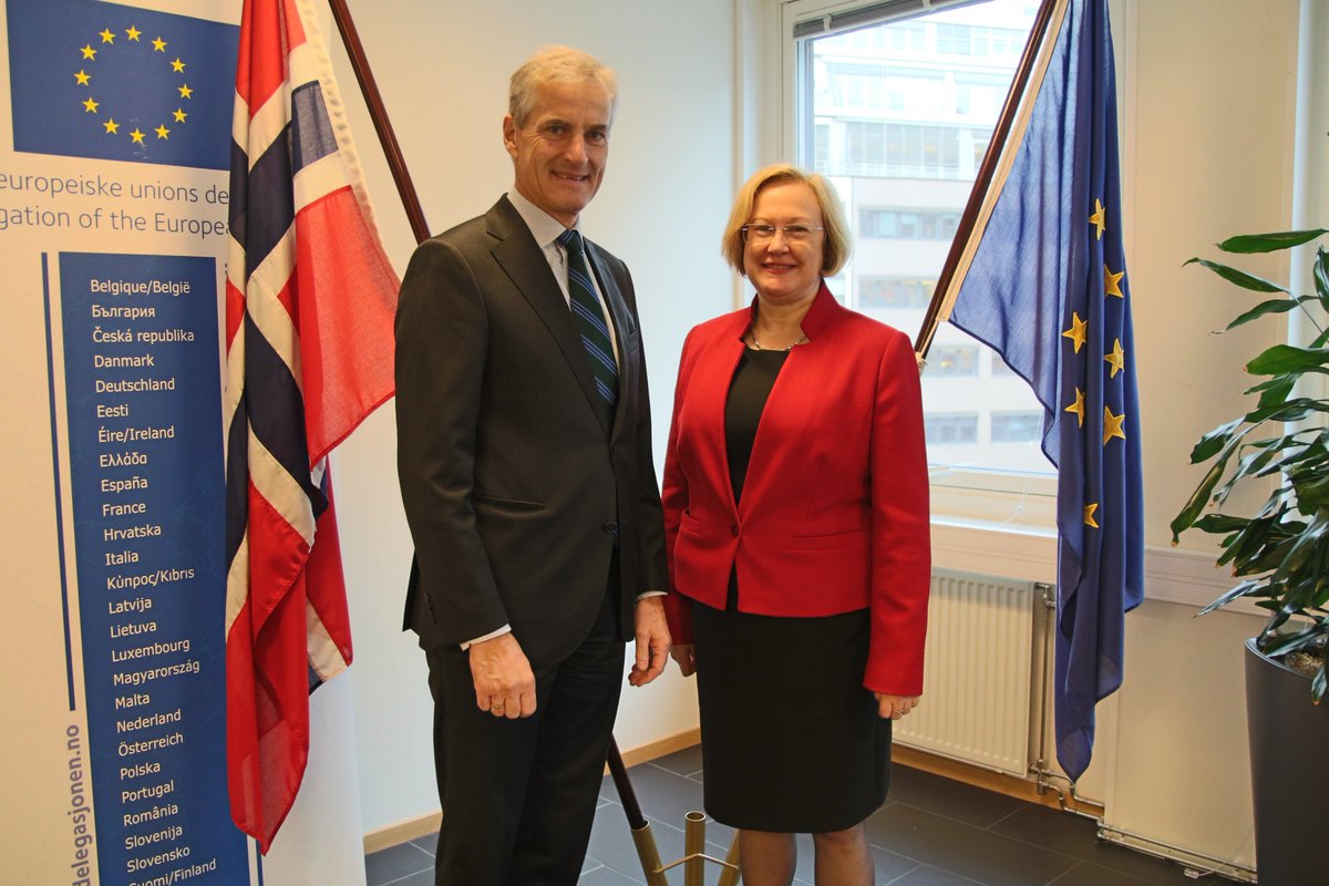 EUiNorge's tweet photo. .@jonasgahrstore på besøk for samtaler med @HelenCampbellEU
og europeiske diplomater om Aps politikk og det kommende valget. https://t.co/uzc2ma9E9L