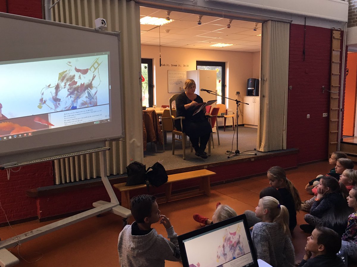 <a href="/mirjamenzerink/">Mirjam Enzerink</a> Bedankt voor twee mooie voorleesmomenten bij #deVordering. Wie weet ontpopt iemand zich hier wel tot schrijver!