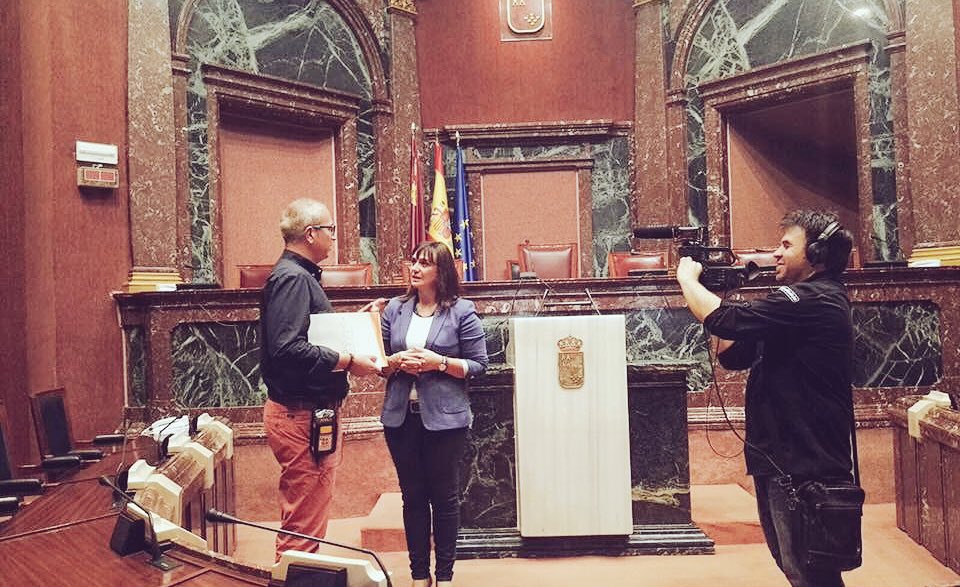 <a href="/grupo_libelula/">Grupo Libélula</a> #Cartagena <a href="/InfoAguilas/">InfoÁguilas</a>, entrevistando a la diputada aguileña #IsabelMaríaSoler y conociendo la <a href="/asambleamurcia/">Asamblea Regional de Murcia</a> desde dentro