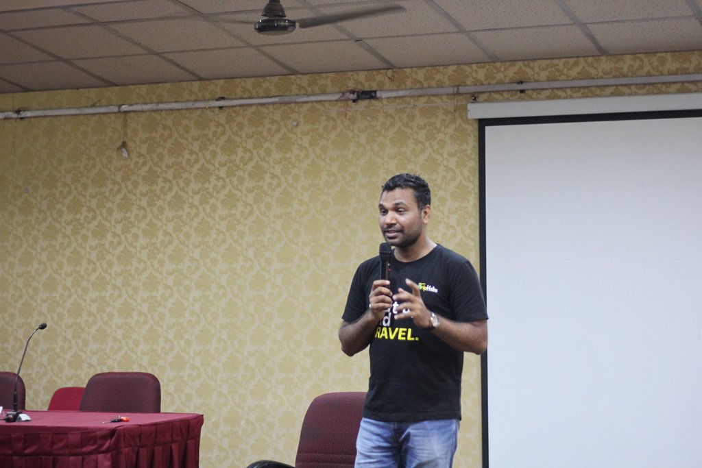 ed_pumba's tweet photo. We thank Mr.Praveen Kumar(Founder &amp; CEO @TripHobo) for sharing his time, thoughts &amp; experiences with us for our session #MeetTheEntrepreneur https://t.co/ttSkV5cGuB