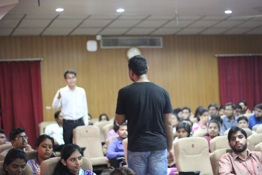 ed_pumba's tweet photo. We thank Mr.Praveen Kumar(Founder &amp; CEO @TripHobo) for sharing his time, thoughts &amp; experiences with us for our session #MeetTheEntrepreneur https://t.co/ttSkV5cGuB