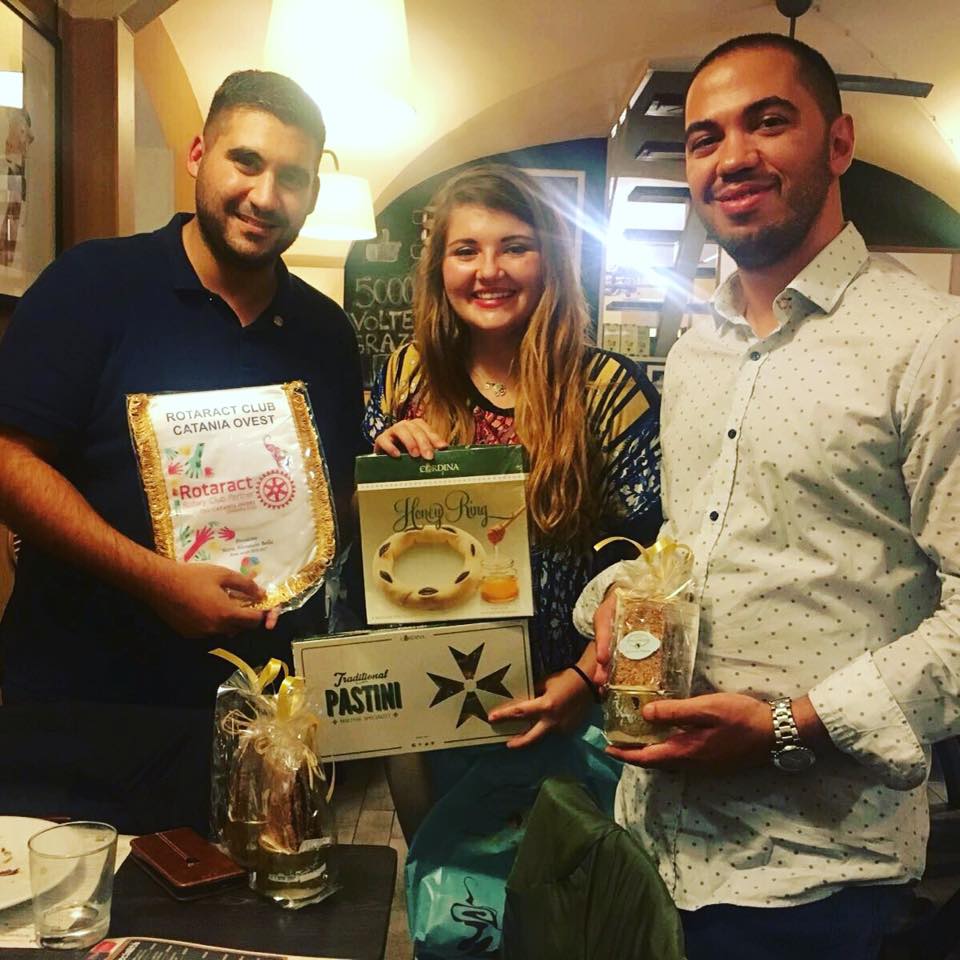 rtccataniaovest's tweet photo. #interclub con i rappresentanti del #rotaract #club #malta! #rotaractcataniaovest https://t.co/c9ELEfwOE4